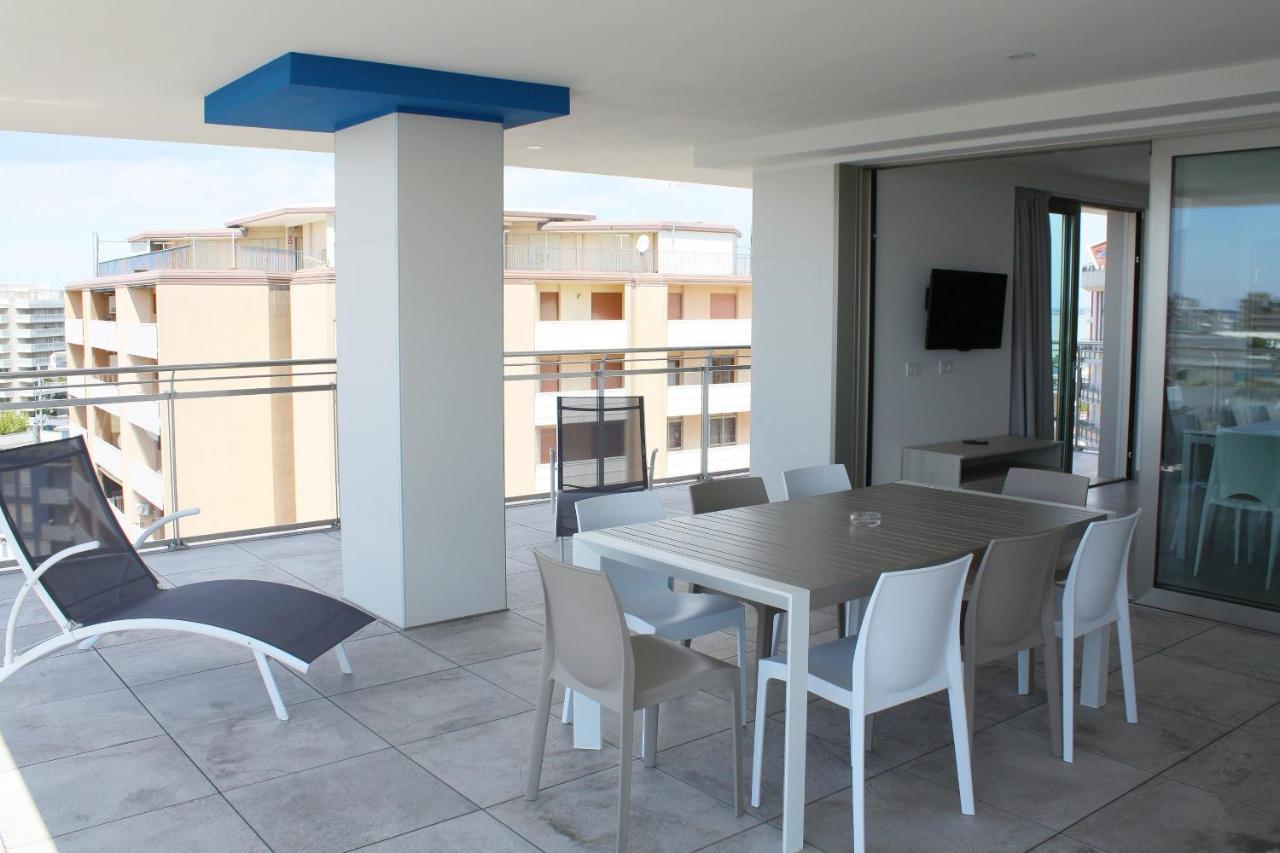 Nashira Apartments Lignano Sabbiadoro Exterior foto